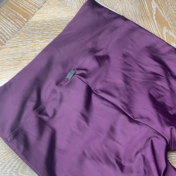 KORAL Purple Shimmer Side Metallic Stripe Leggings S - Picture 3 of 9